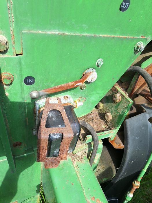 Okazyjna wyprzedaż Czesci sieczkarni john deere 6710  od 2zł/kg ,Goodyear 800/65 x32