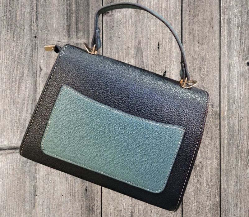 Elegancka torebka, kuferek