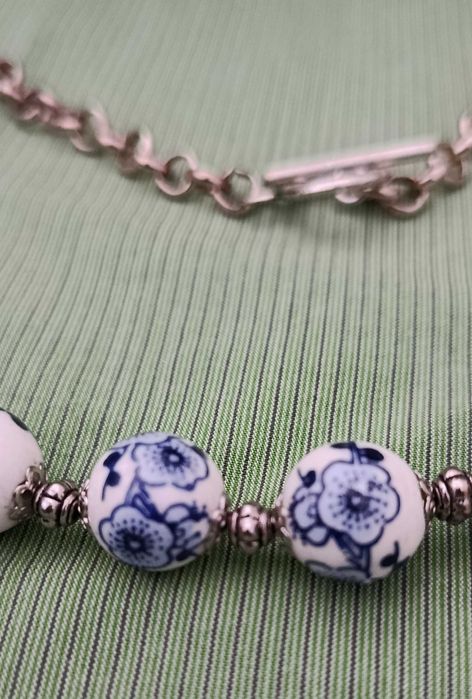 Colar em porcelana de Delft