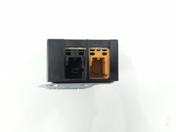 Amplificador de antena VOLKSWAGEN Golf VI (5K1)