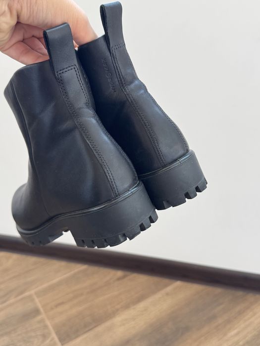 Жіночі черевики ecco 38