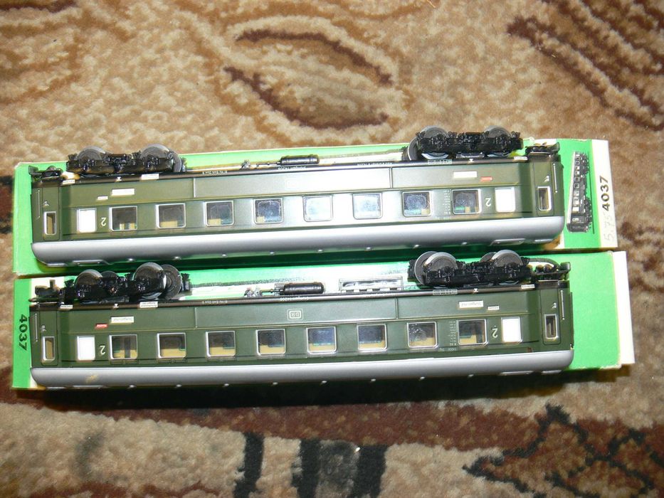 Wagon Märklin 4037 D-Zug-Wagen DB 2. klasy – z pudełkiem ok. 1959–1971 Ideał