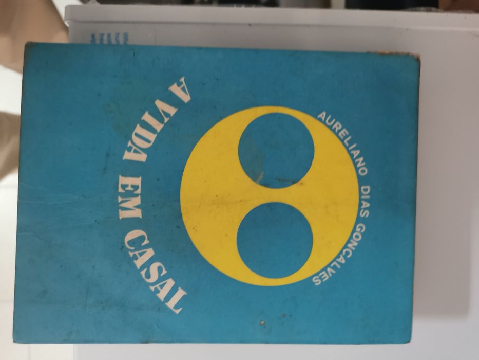 Livro de leitura.
