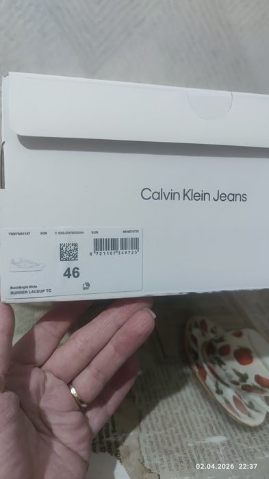Продам шкіряні чоловічі кросівки Calvin Klein р 46