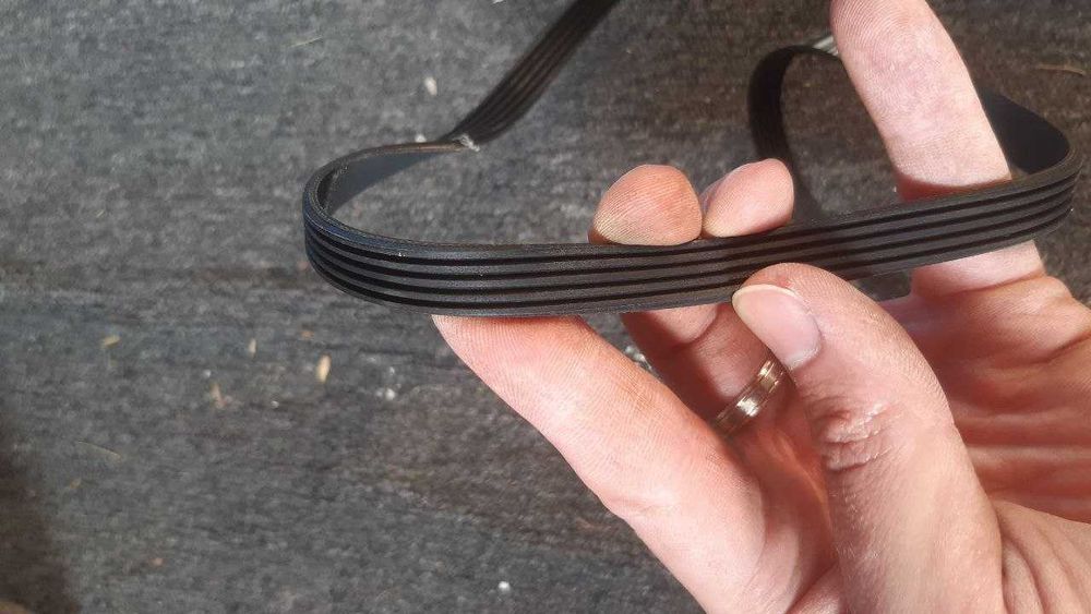 Шкіф до пралки Electrolux EWT1064ILW