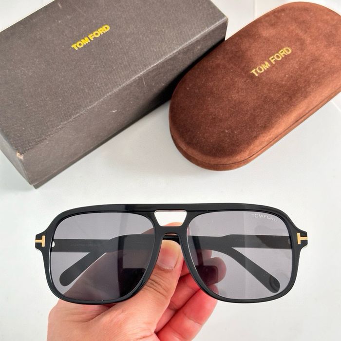 Сонцезахисні окуляри Tom Ford