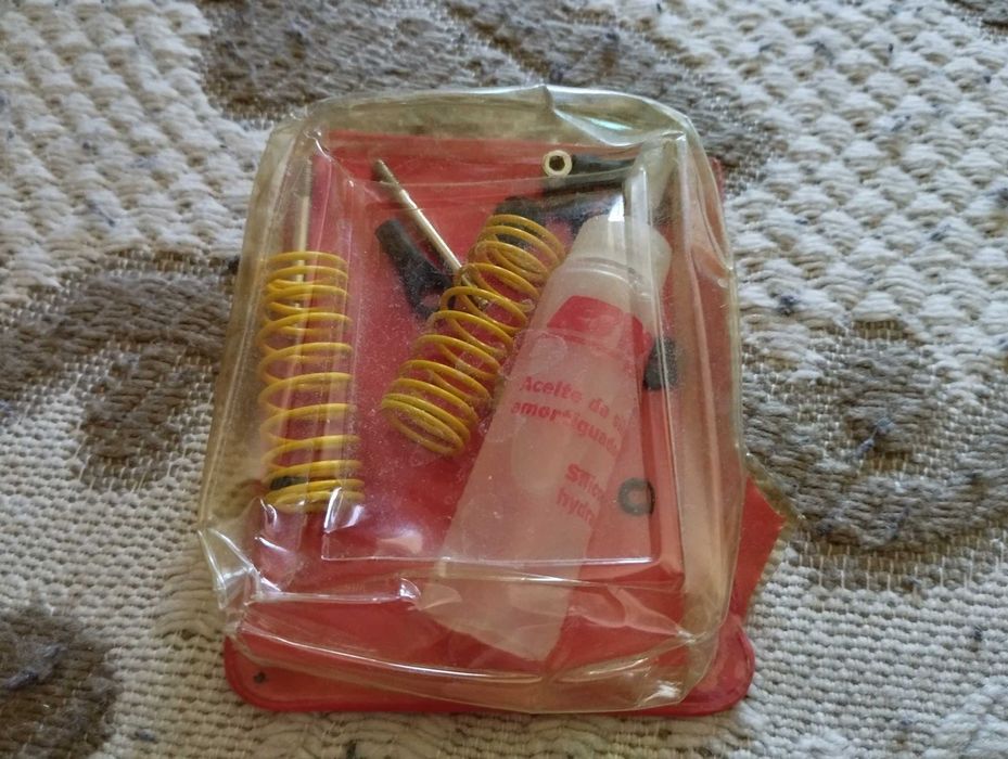 Peças Altaya Subaru Impreza - Inclui 4 Pneus e 2 Motores