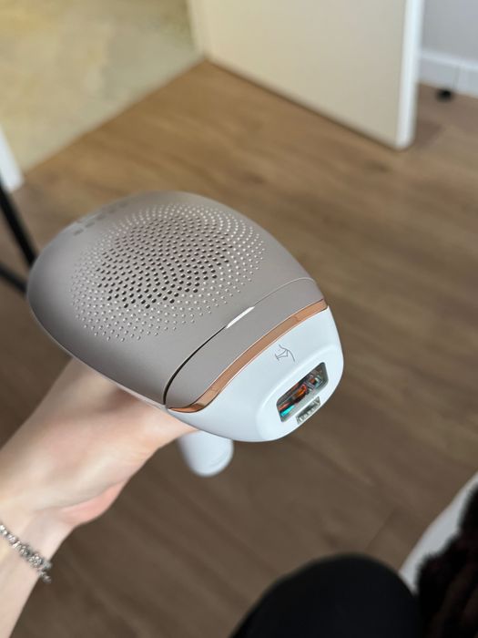 Фотоепілятор Philips Lumea