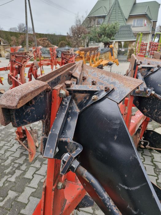 Pług obrotowy 3-skibowy Gregoire Besson