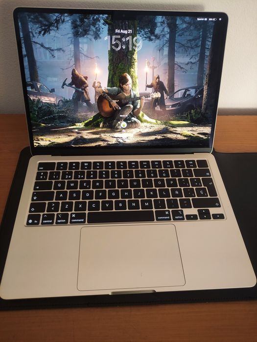 MacBook Air M4 13” 16GB RAM,  256GB SSD – Excelente Estado