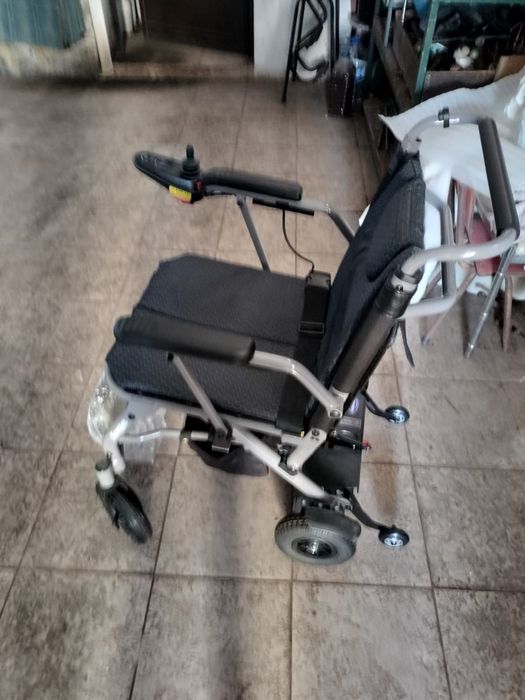 Cadeira Rodas Nova