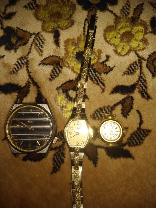 Часы механические и электронные,б/у.
