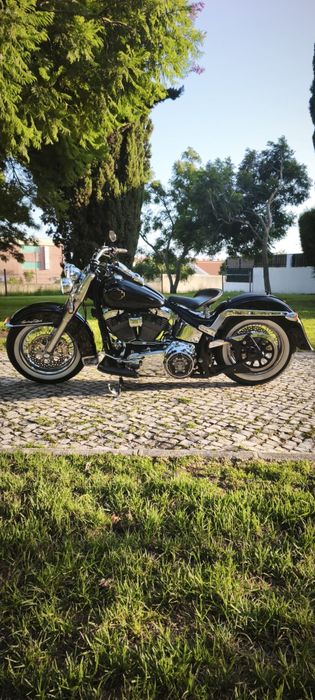 Harley davidson softail deluxe 1584cc