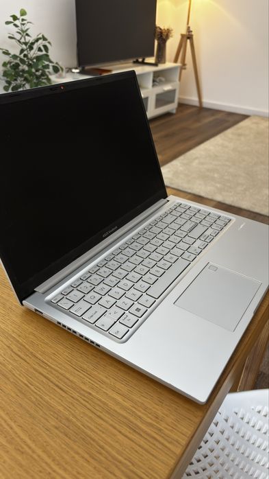 ASUS Vivobook 15 | Ryzen 7 7730U | 16GB RAM | SSD 512GB – Como Novo!