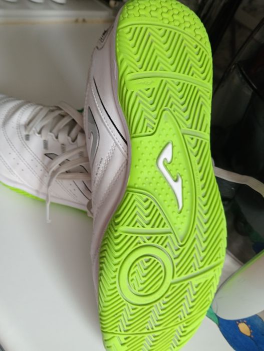 Tênis de Futsal.n 39