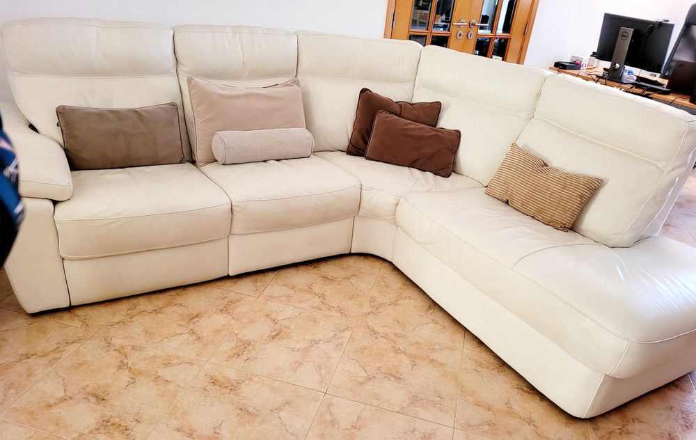 Disponivel Setembro -Chateau d'Ax, Pele Premium
