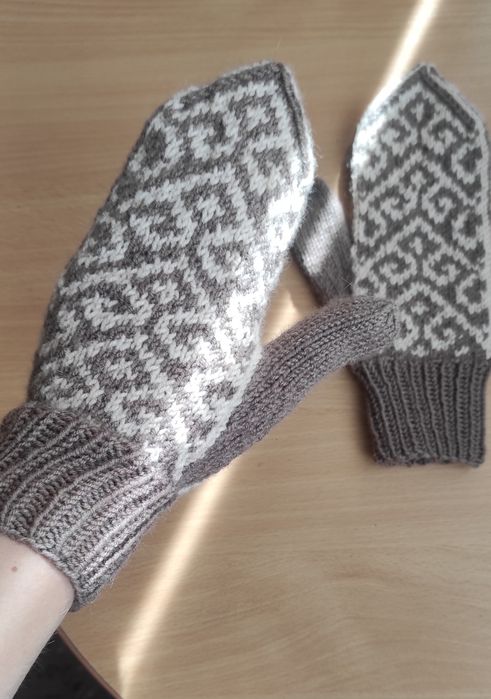 Рукавички вязаные