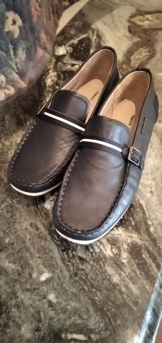 Moucassins azuis em pele