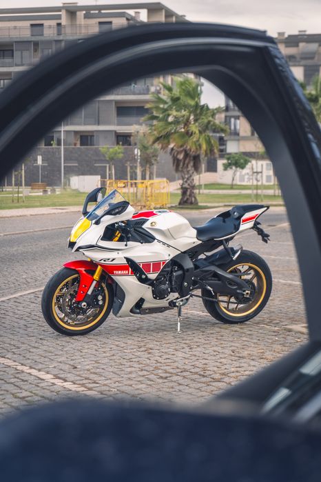 Yamaha r1 world gp 60th anniversary edition