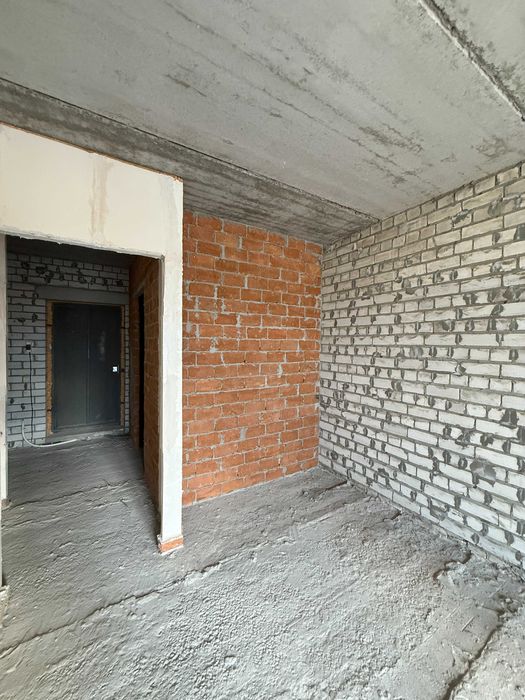 Велика квартира на Митниці в ЖК City Park з автономним опаленням