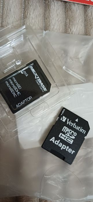 Карта памяти SanDisk mobile microSDHC объемом 4 ГБ. 
Карта предназначе