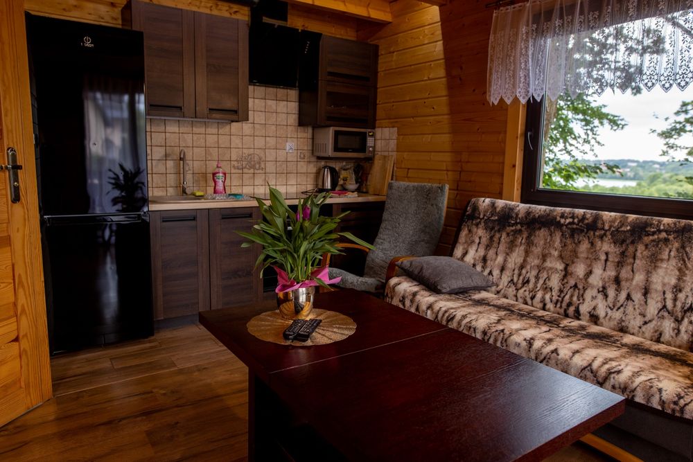 Domek w Chmielnie nad samym jeziorem