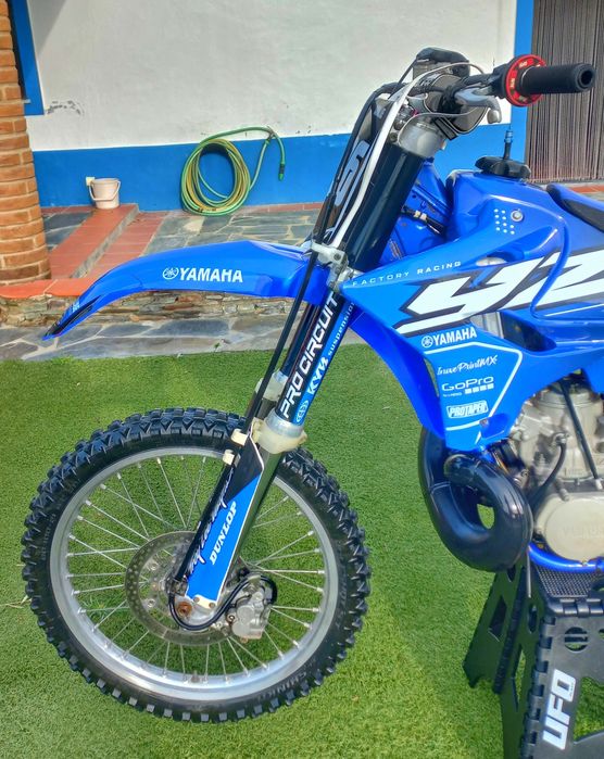 YAMAHA YZ 250 ---