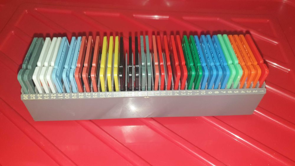 Magazynek do rzutnika DIAPOL NARCYZ + 36 ramek w różnych kolorach