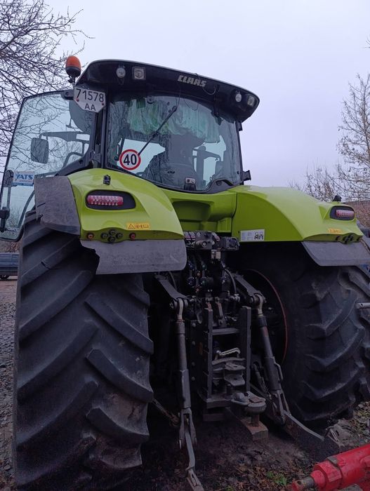 Трактор Claas Axion 2016
