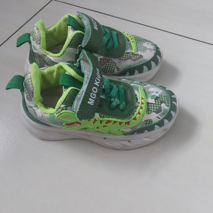 Adidasy dla chłopca r. 27
