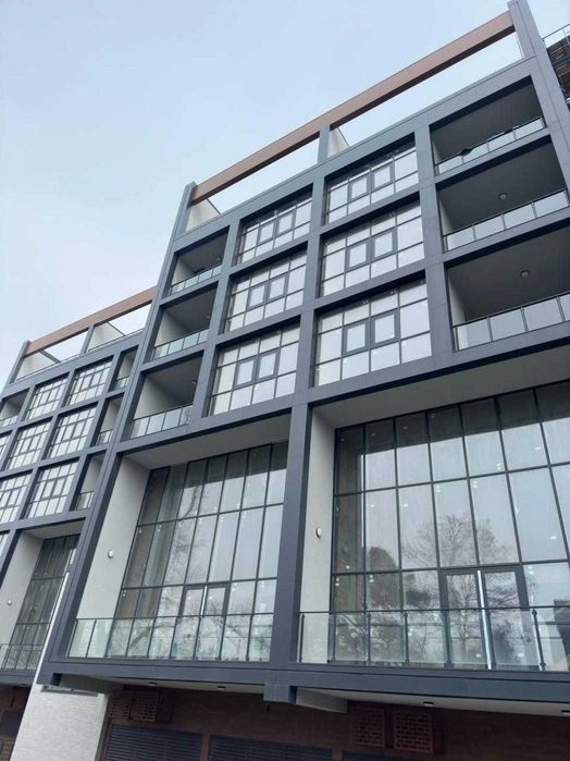 Просторная 2-комнатная квартира с террасой в клубном доме Сапфир