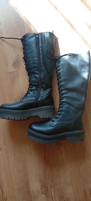 Nowe kozaki w stylu glanów. Catwalk .Damskie rozm.38