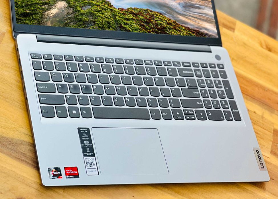 Lenovo Hexadecacore 15.6" Ryzen7/16GB/1TB_Nvme com Garantia