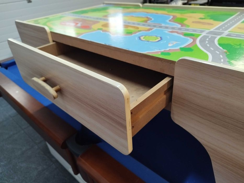 Mesa de Atividades / brincar para crianças "ItsImagical"