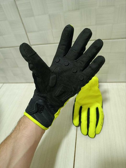 водонепроницаемые  перчатки Sealskinz Waterproof