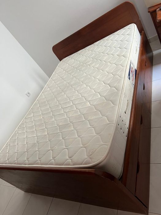 Cama com 4 gavetas + colchão