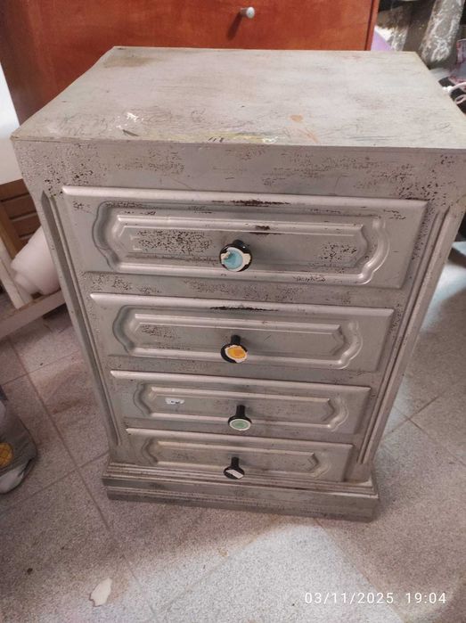 Cabeceira antiga recuperada vendida co.o está