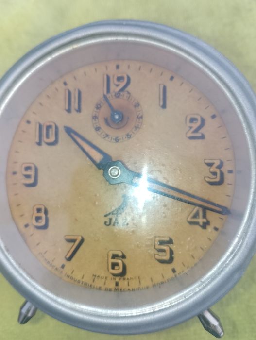 Alarm Clock426133272984309762