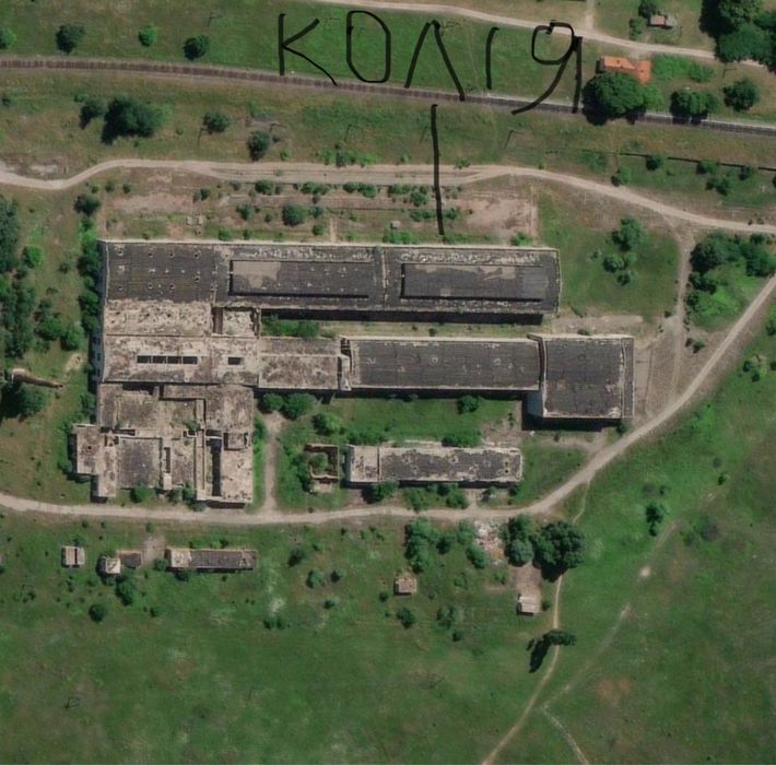 Продається майновий комплекс 9000м2, 4 га від власника