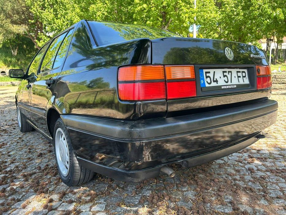 Volkswagen Vento 1.6i GL * 70 mil kms