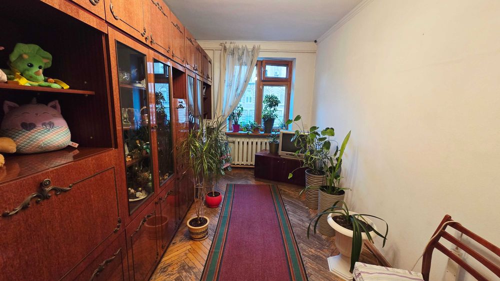 Продаж 3 кімнатної квартири з кабінетом в  центрі вул. Новосельського