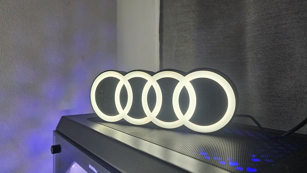 Luminária LED USB Audi