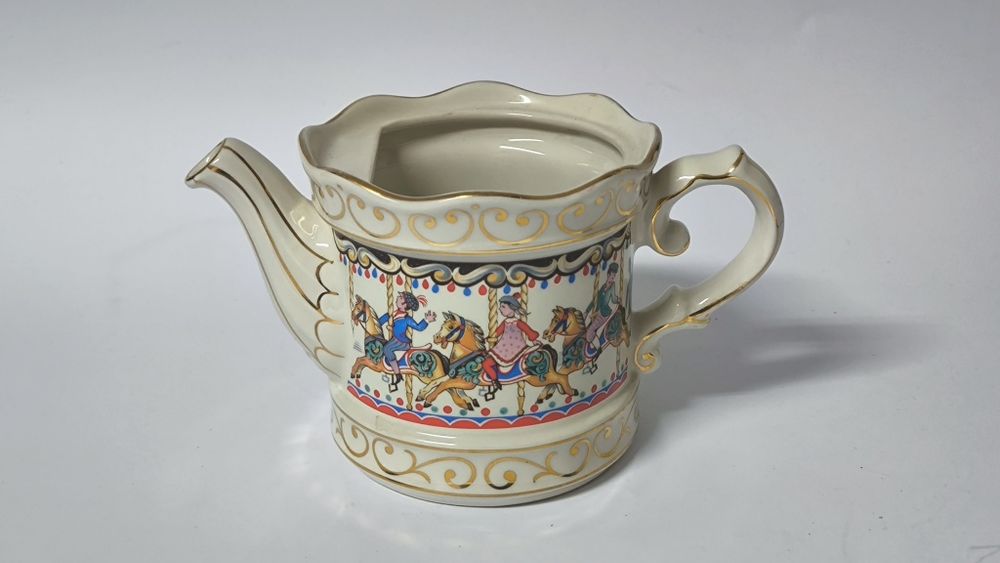Imbryk porcelanowy SADLER "Karuzela". England.