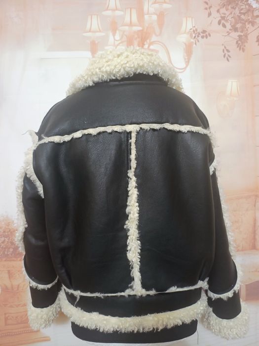 Дубленка женская .