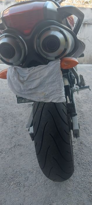 Mota Yamaha FZR 600