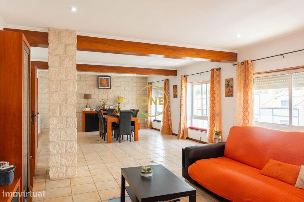 Apartamento T3 Duplex com Excelentes Áreas e Garagem – Ponta Delgada