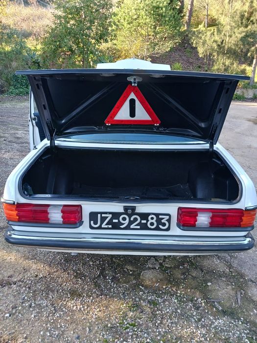 Mercedes 300d W123