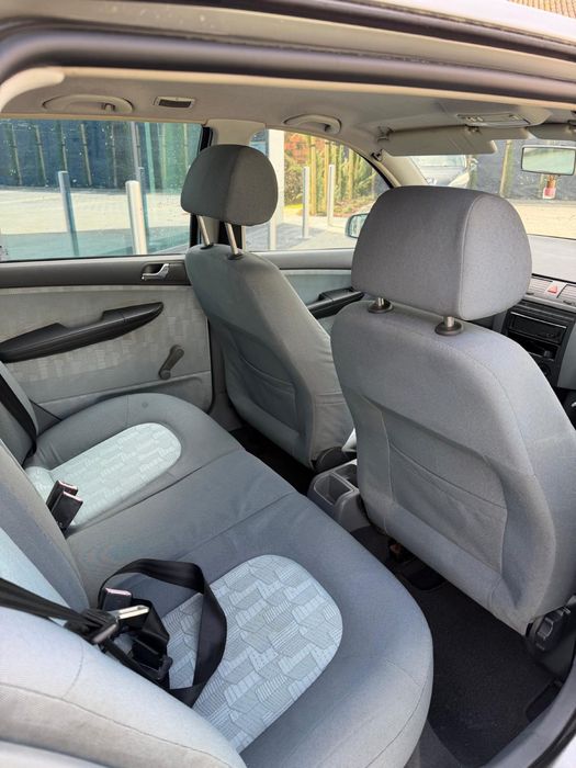 Skoda Fabia 1.4mpi com AR condicionado — photo 4