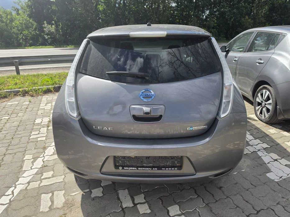 Nissan leaf Tekna 24кВт 2015 рік