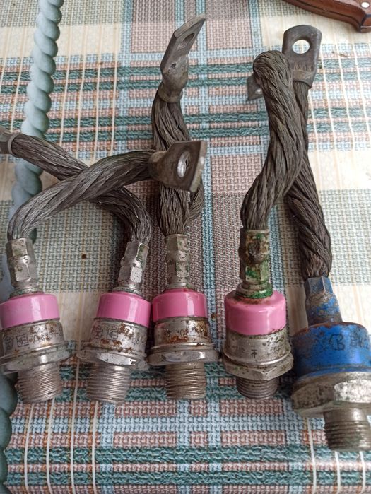 Продам диоды В-200